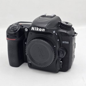 دوربین nikon d7500 body